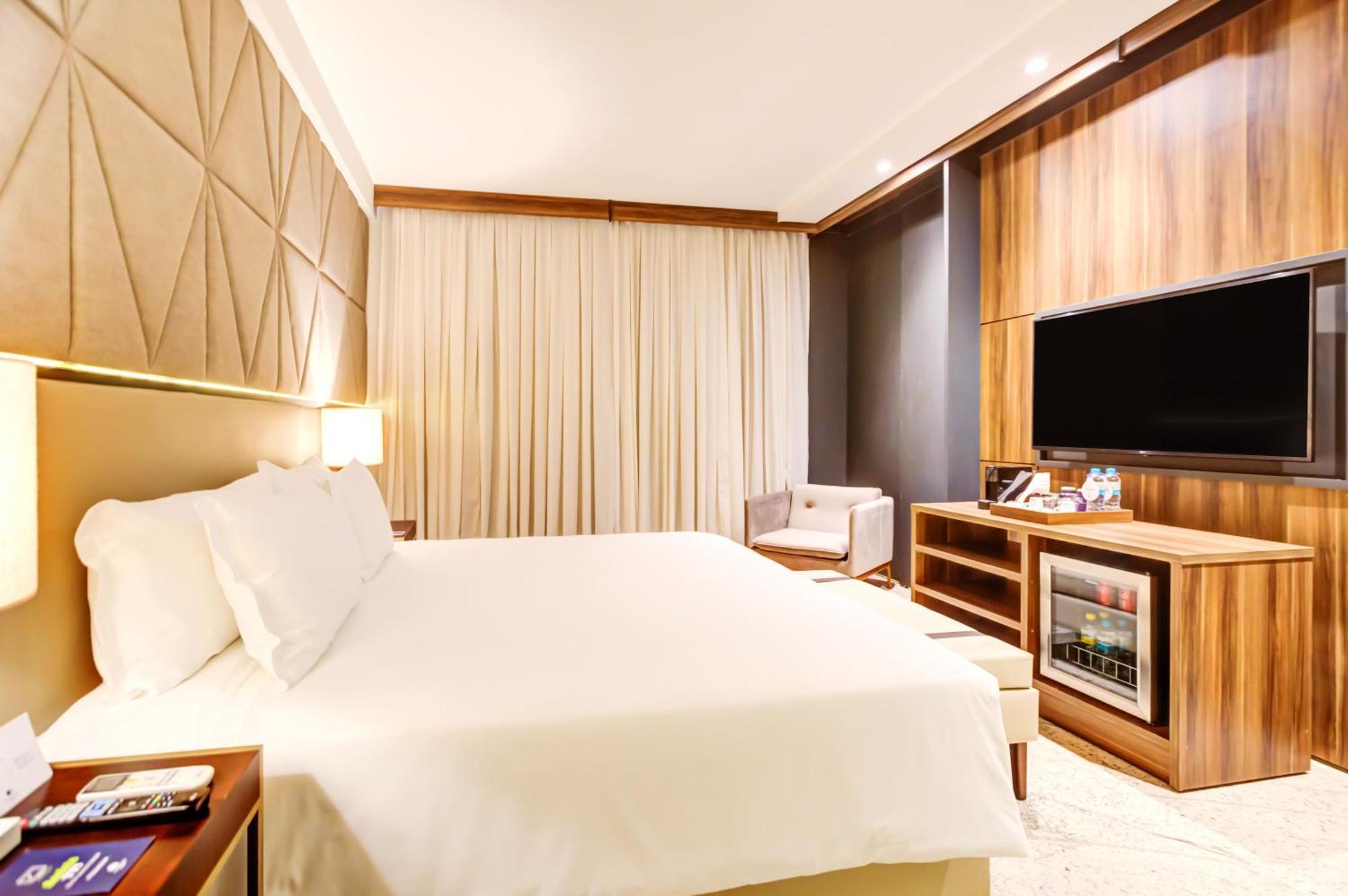 Doubletree By Hilton - - 5*