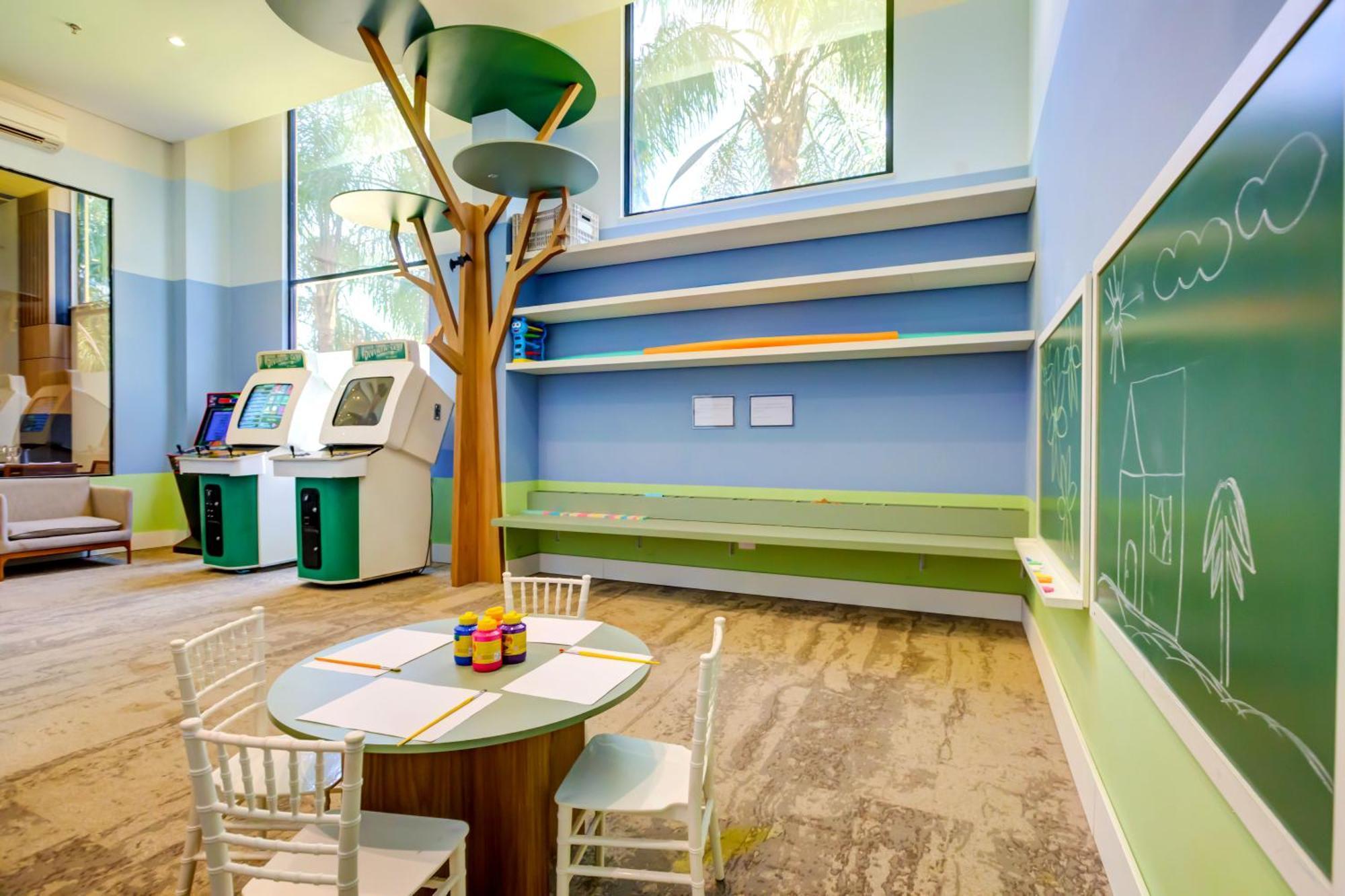 Doubletree By Hilton - -